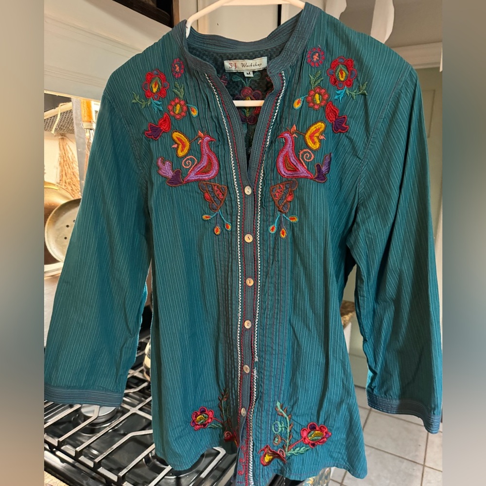 Johnny was 3 J workshop shirt size M